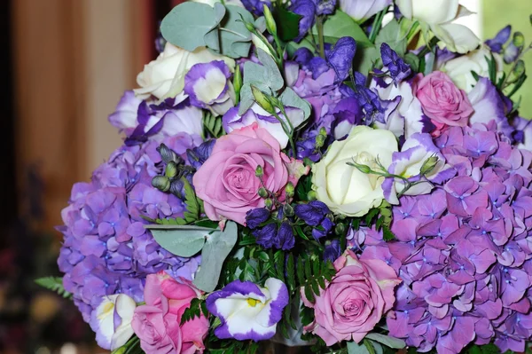 Élénk esküvői virágok. — Stock Fotó