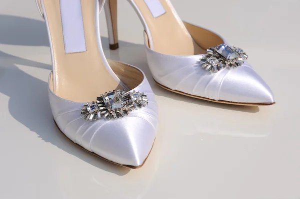 Детали обуви невесты — стоковое фото