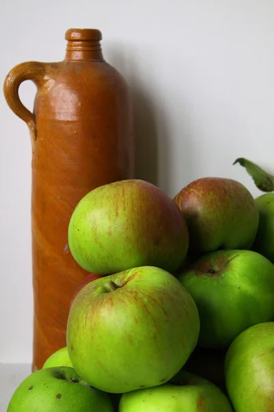 Cooking Apples and Vintage Bottle — Stock Photo, Image