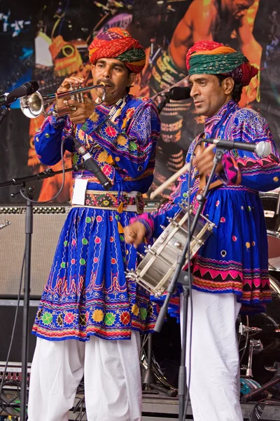 Indische muzikanten op het podium in bristol — Stockfoto