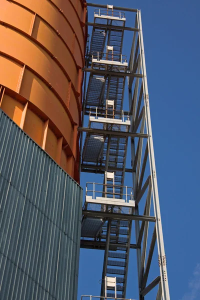 Промышленная лестница — стоковое фото