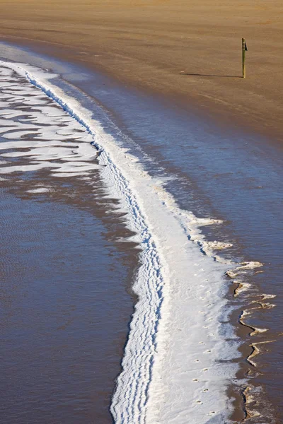 Jäädytetyt aallot — kuvapankkivalokuva