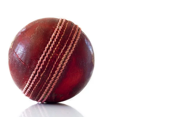 Крикет м'яч — стокове фото