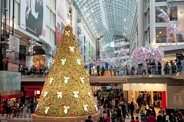 Shopping mall met Kerstmis — Stockfoto
