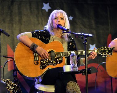 Emmylou Harris