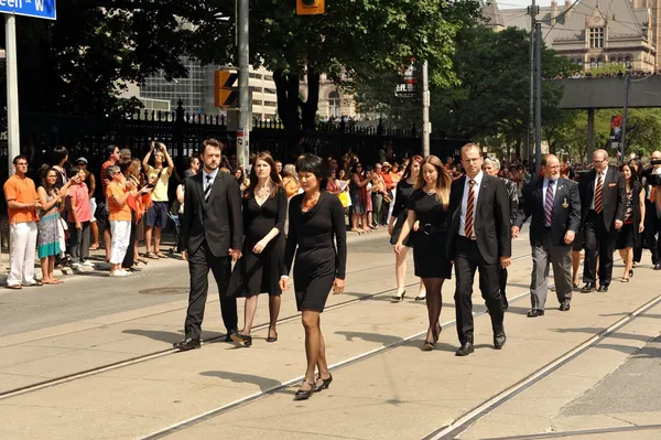 Olivia Chow and Layton family in funeral procession — Stock Photo, Image