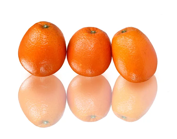新鮮な分離オレンジ — ストック写真