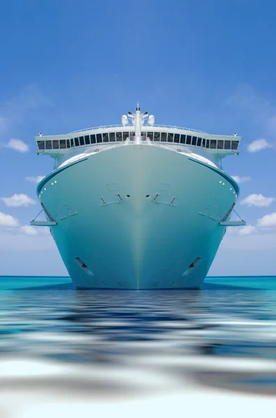 Kreuzfahrtschiff iv — Stockfoto