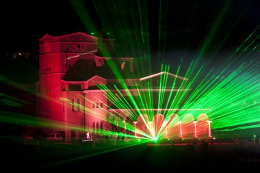 Bina lazer ışınları