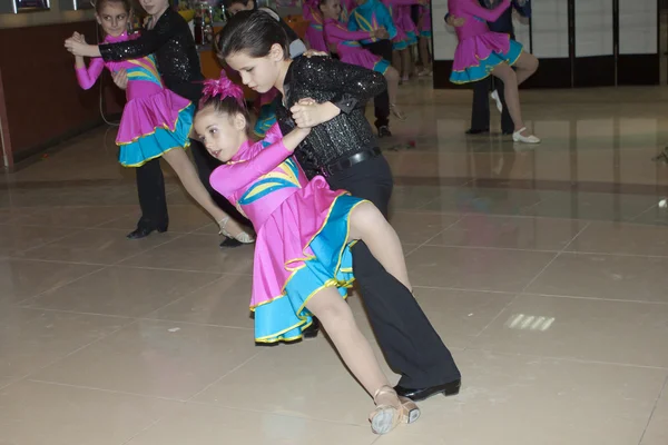 VELIKO TARNOVO, BULGÁRIA - FEVEREIRO 14: Ksani Dance spectacle — Fotografia de Stock