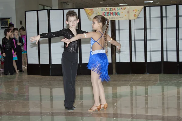 VELIKO TARNOVO, BULGÁRIA - FEVEREIRO 14: Ksani Dance spectacle — Fotografia de Stock