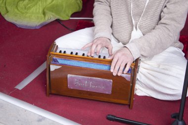 Krishna harmonyum