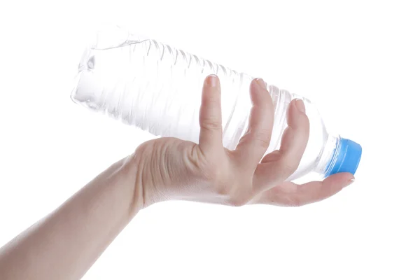 Bottiglia di acqua in mano — Foto Stock