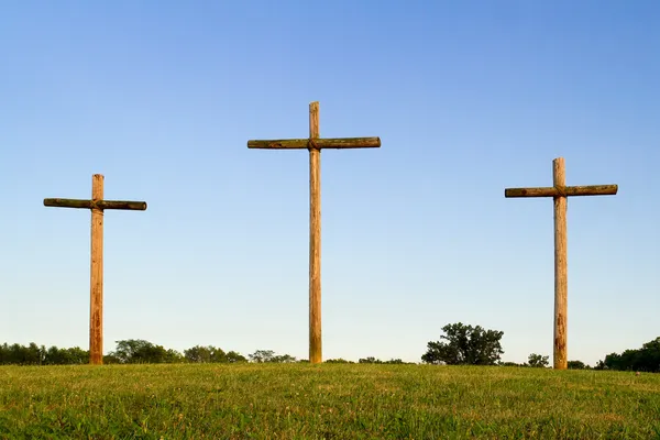 Три хрести дерев'яні — стокове фото