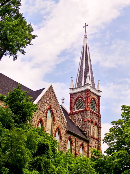 古い教会見下ろすハーパーズ ・ フェリー、ウェストヴァージニア — ストック写真