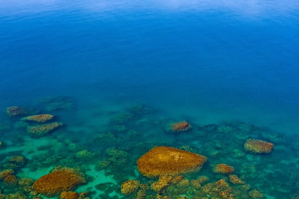 Szmaragdowe morze tło — Zdjęcie stockowe