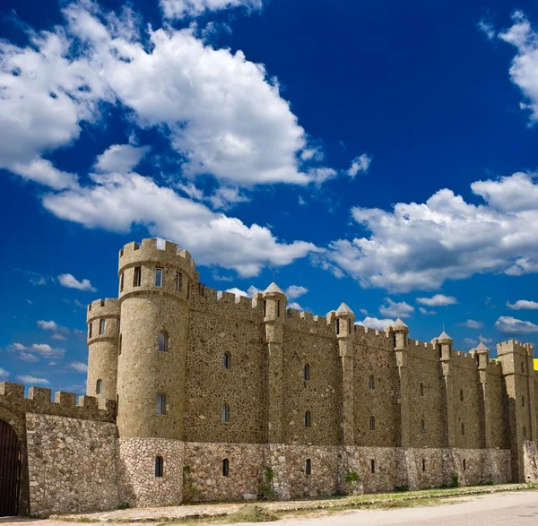 Vackert medeltida slott — Stockfoto