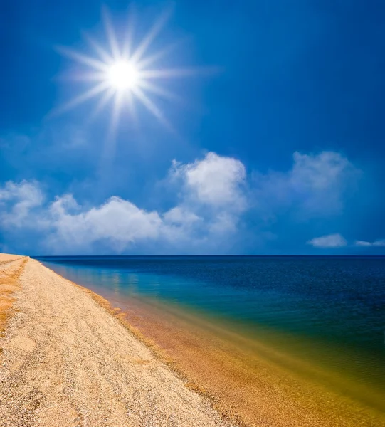 Csendes tenger süt a nap — Stock Fotó
