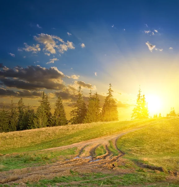 Sunset in a green mountains — Stock Photo, Image