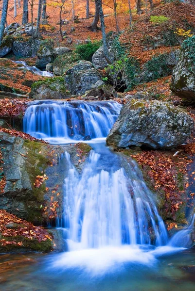 Majestic waterfall — Stock Photo, Image