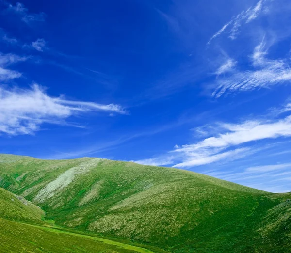 Majestätische grüne Hügel — Stockfoto