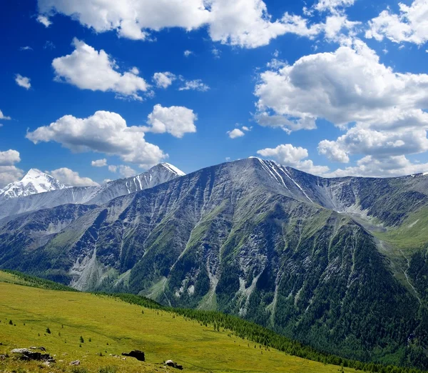 Долина гор — стоковое фото