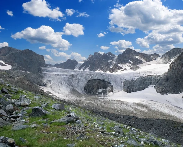 Льодовик у горах — стокове фото