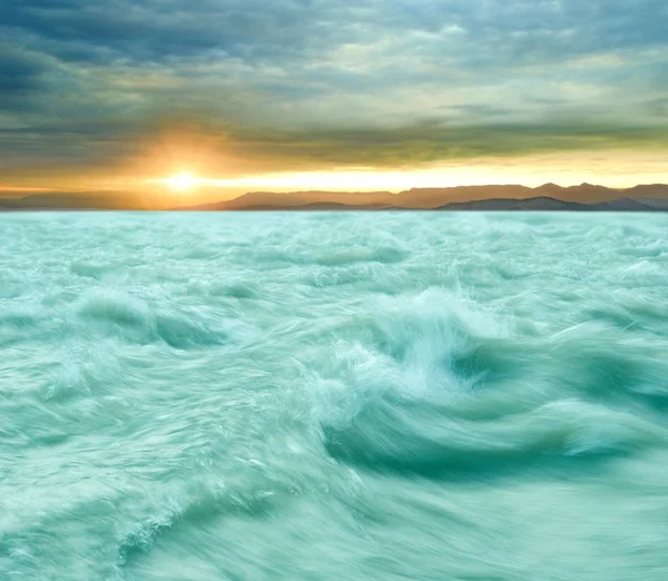 Wild sea in the evening — Stock Photo, Image