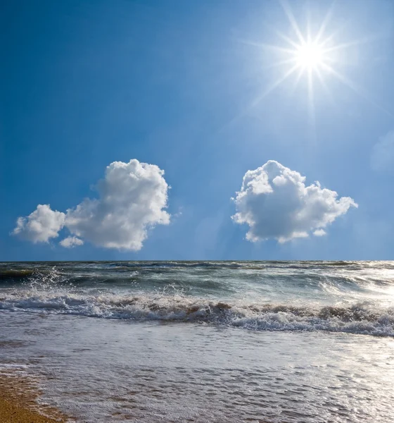 Costa de mar ondulada — Foto de Stock
