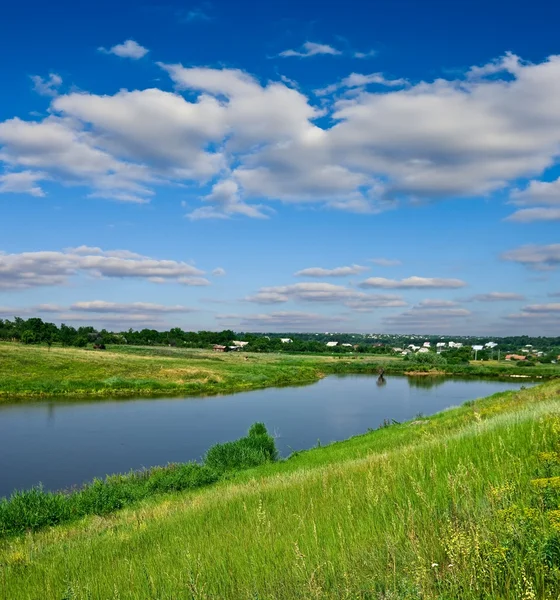 農村部の川の風景 — ストック写真