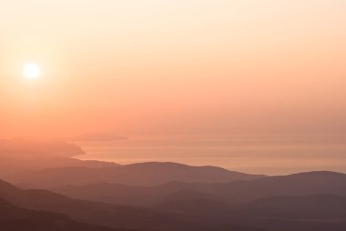 Yaz gündoğumu deniz kenarı