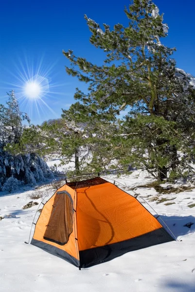 Campamento de invierno —  Fotos de Stock