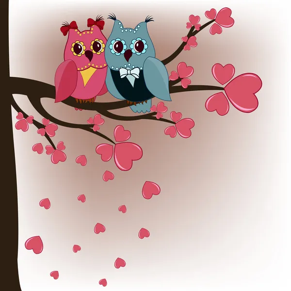 Две совы в дереве любители с сердцами — стоковый вектор