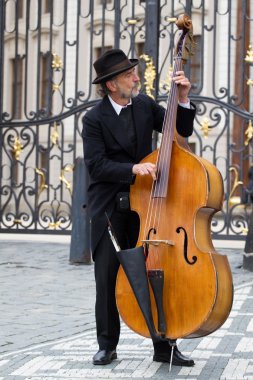 Prag 'da sokak müzisyeni