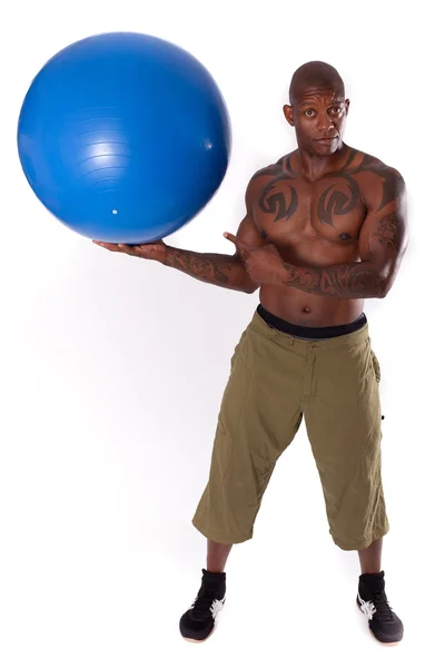 Демонстрация мяча для упражнений — стоковое фото