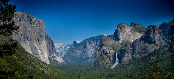 Panoramic Shot of Tunnel View In Yosemite National Park — Stock Photo, Image