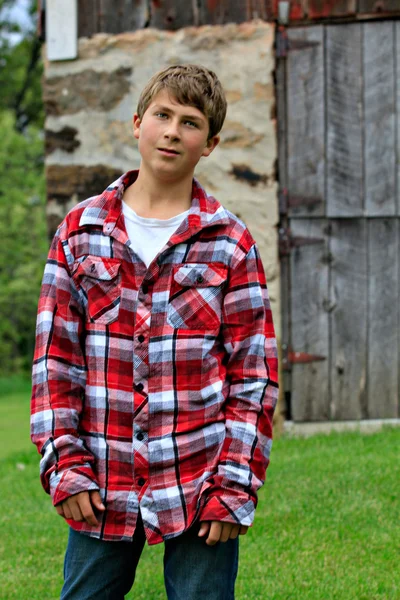 Confiante adolescente menino — Fotografia de Stock