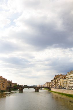 Floransa 'da Arno Nehri