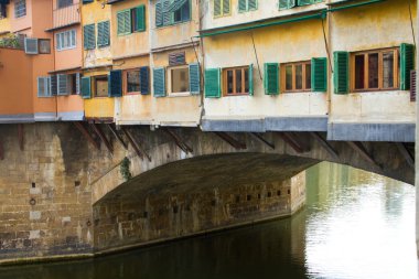 closeup köprü ponte Vecchio ita Floransa'da arno Nehri üzerinde