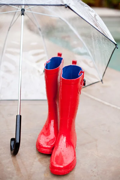 Umbella 및 Rainboots — 스톡 사진