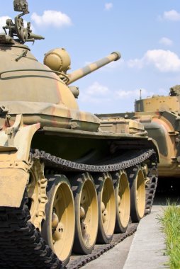 Tank sütun sokaklarında yürüyüşe