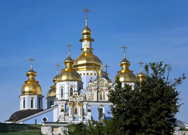 St. Michael's Golden-Domed Monastery in Kiev, Ukraine — Stock Photo, Image