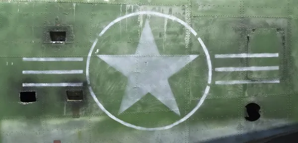 Тайль самолета Второй мировой войны - пейзаж — стоковое фото