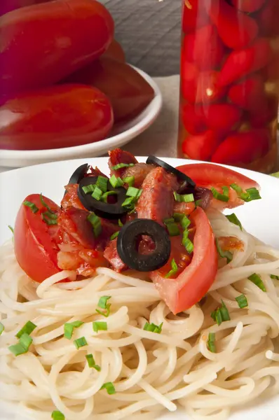 トマトビーフソーススパゲティパスタ — ストック写真
