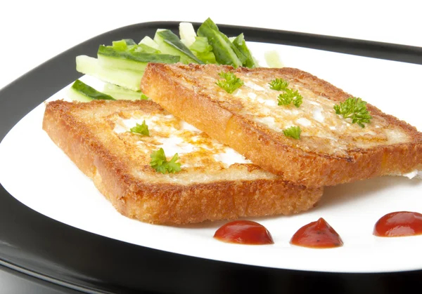卵と白パンのトースト — ストック写真