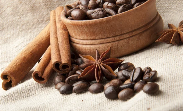 Coffee grains, an anise, cinnamon — Stock Photo, Image