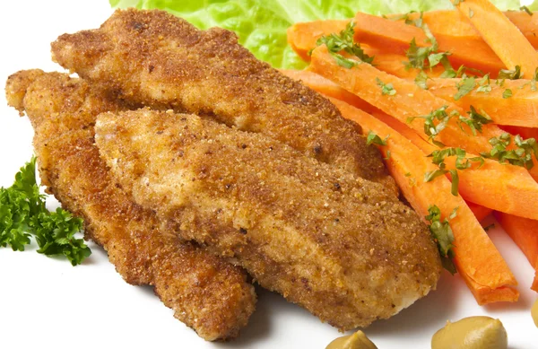 Pollo frito en pan rallado con verduras —  Fotos de Stock
