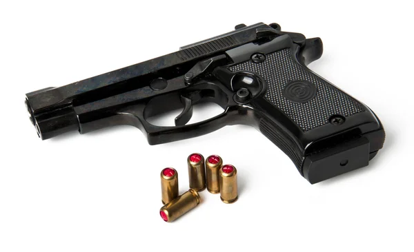 Handfeuerwaffe und Kugeln isoliert auf weißem Hintergrund — Stockfoto