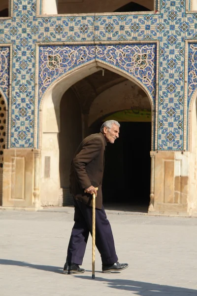 Oude man in isfahan — Stockfoto
