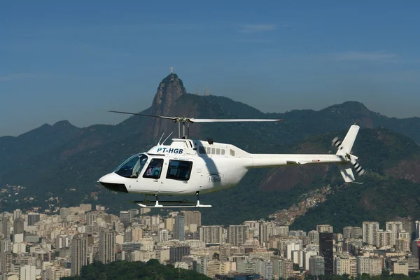 Helicóptero en Pan de Azúcar — Foto de Stock